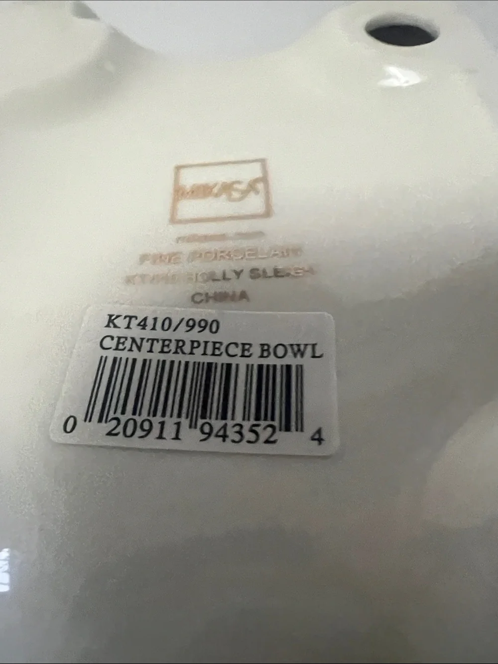 Mikasa Holiday Fine Porcelain Holly Sleigh Centerpiece Bowl 8in x 5x5